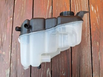 Expanzná nádoba na Ford Mondeo - 3