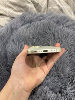 Apple IPhone 15 256GB žltý - 3