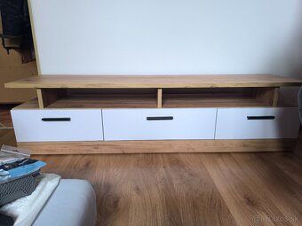 Tv stolík - 3