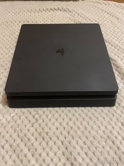 PS4 slim 1TB +2 ovladace+ 8 hier - 3