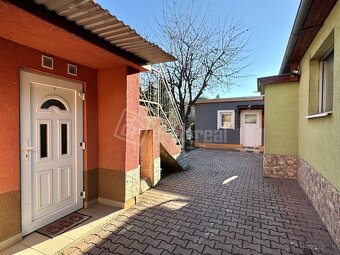 Rodinné sídlo - dom s dvoma 3-izb bytmi, samostatný do… - 3