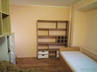 Zrekonštruovaná garsónka s balkónom v Dúbravke - 3