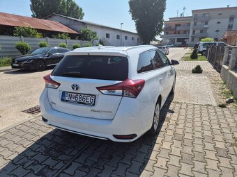 Toyota auris TS hybrid +lpg - 3