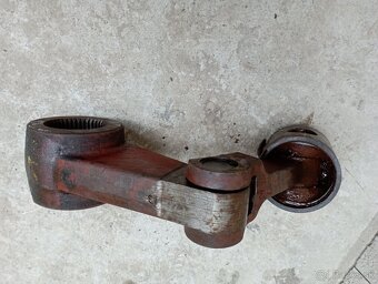 Piest a rameno hydrauliky Zetor super - 3