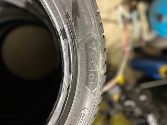 Goodyear VECTOR 4SEASONS 245/45 r18 - 3