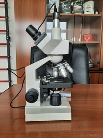 Laboratórny trinokulárny LED mikroskop s digitálnou kamerou - 3