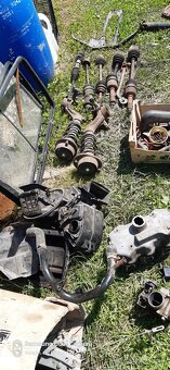 Motor s prislusenstvom - 3