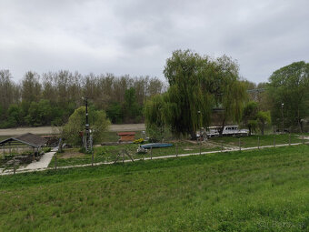 Prodám hausboat (kotviště - ponton) na řece Dunaj - 3