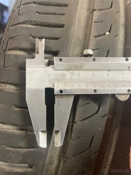 235/45R17 - 3