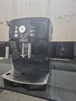 Predám kávovar Delonghi - 3