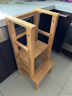 Uciaca veza- drevene schodiky - 3