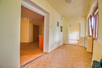 PREDAJ: 3IZBOVÝ RODINNÝ DOM, POVODA, OKR. DUNAJSKÁ STREDA - 3