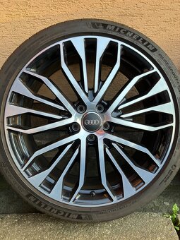 Audi R20 4G0601025CR - 3