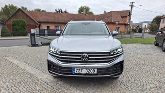 Prodám Volkswagen Touareg Elegance V6 3,0 TDI 210 kW 4MOT - 3