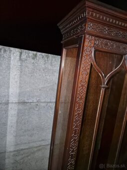 19 - Predám neorenesančnú presklenú vitrínu - 3