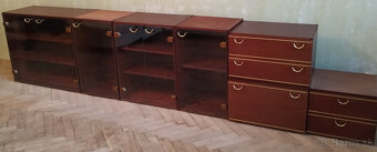 Starý nábytok- VITRÍNY, KOMODY - 3