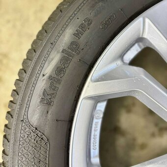 Ponúkam na predaj zimnú sadu R18 - 3