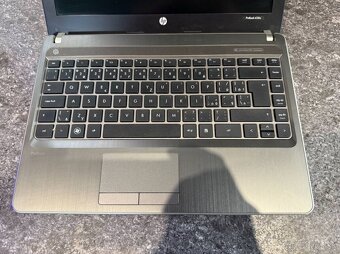 Notebook HP i3-2330M / 8 GB RAM / 250 GB SSD / LINUX MX - 3