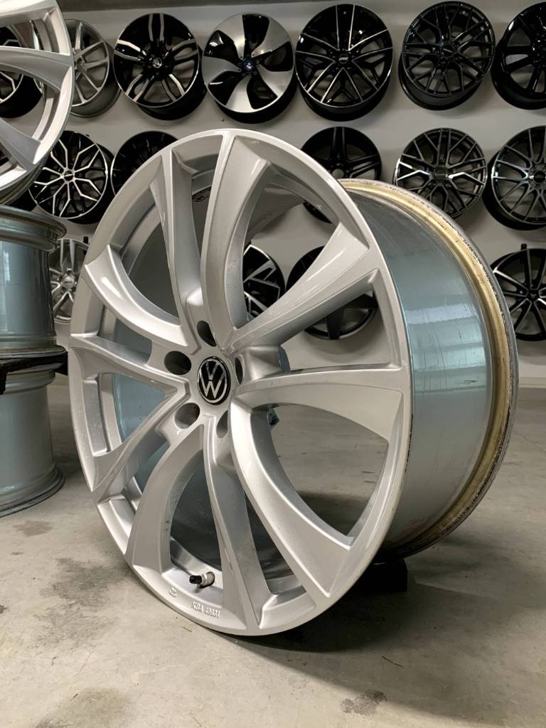 VW Arteon , Passat , Touareg - Alu disky R20 - 4