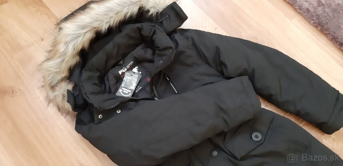 Dlhá zimušná bunda M / Nová - 4
