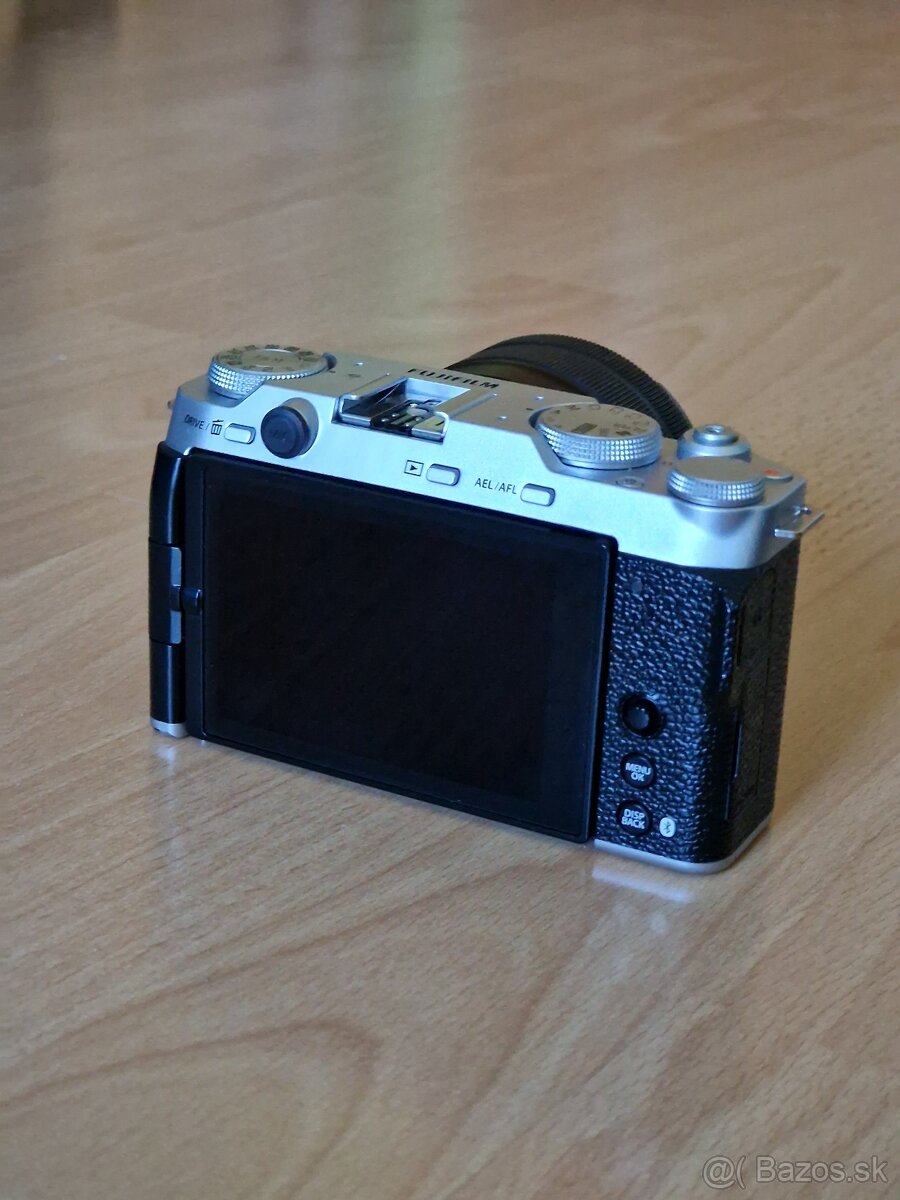 Predám zánovný Fujifilm X-M5 - 4