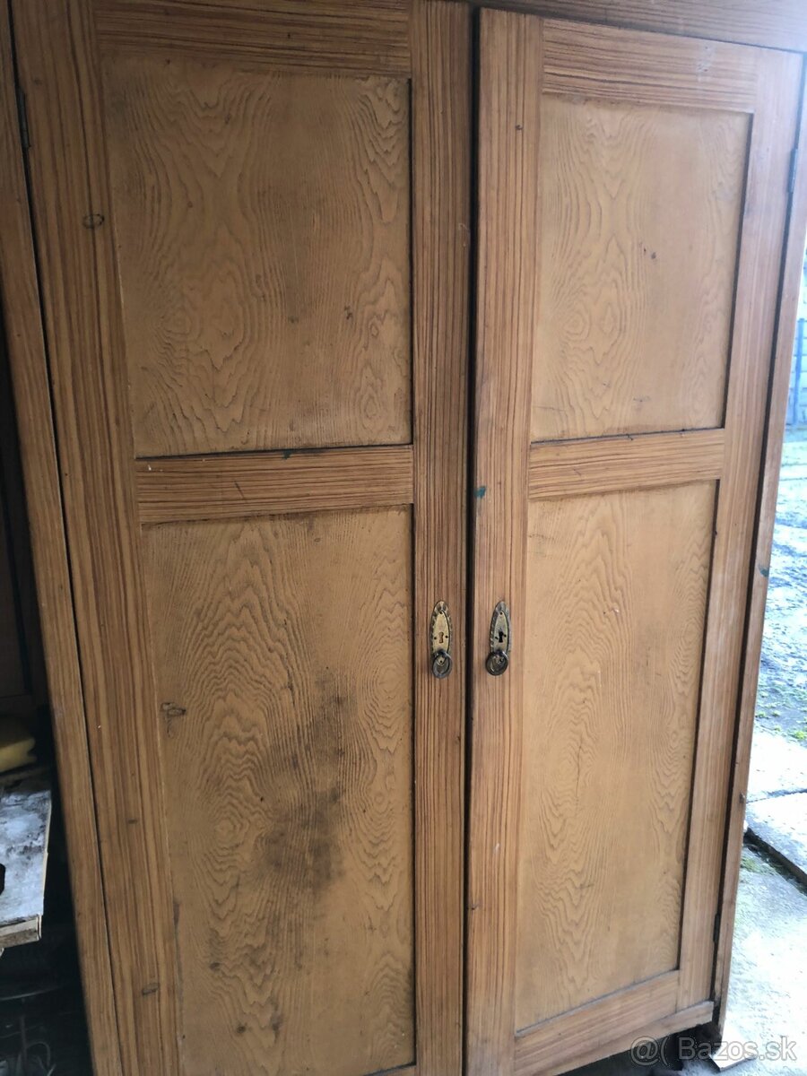 Starožitná skriňa - 4