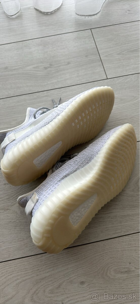 Adidas Yeezy 350 - 4