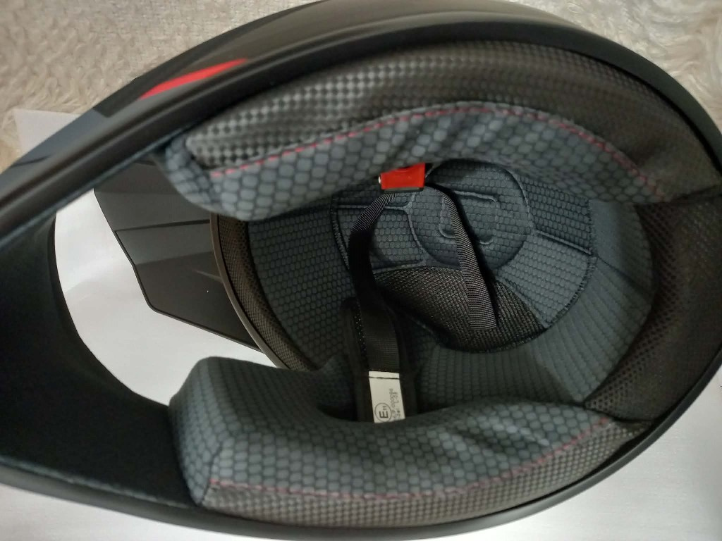 NOVA lahka prilba cross - 4