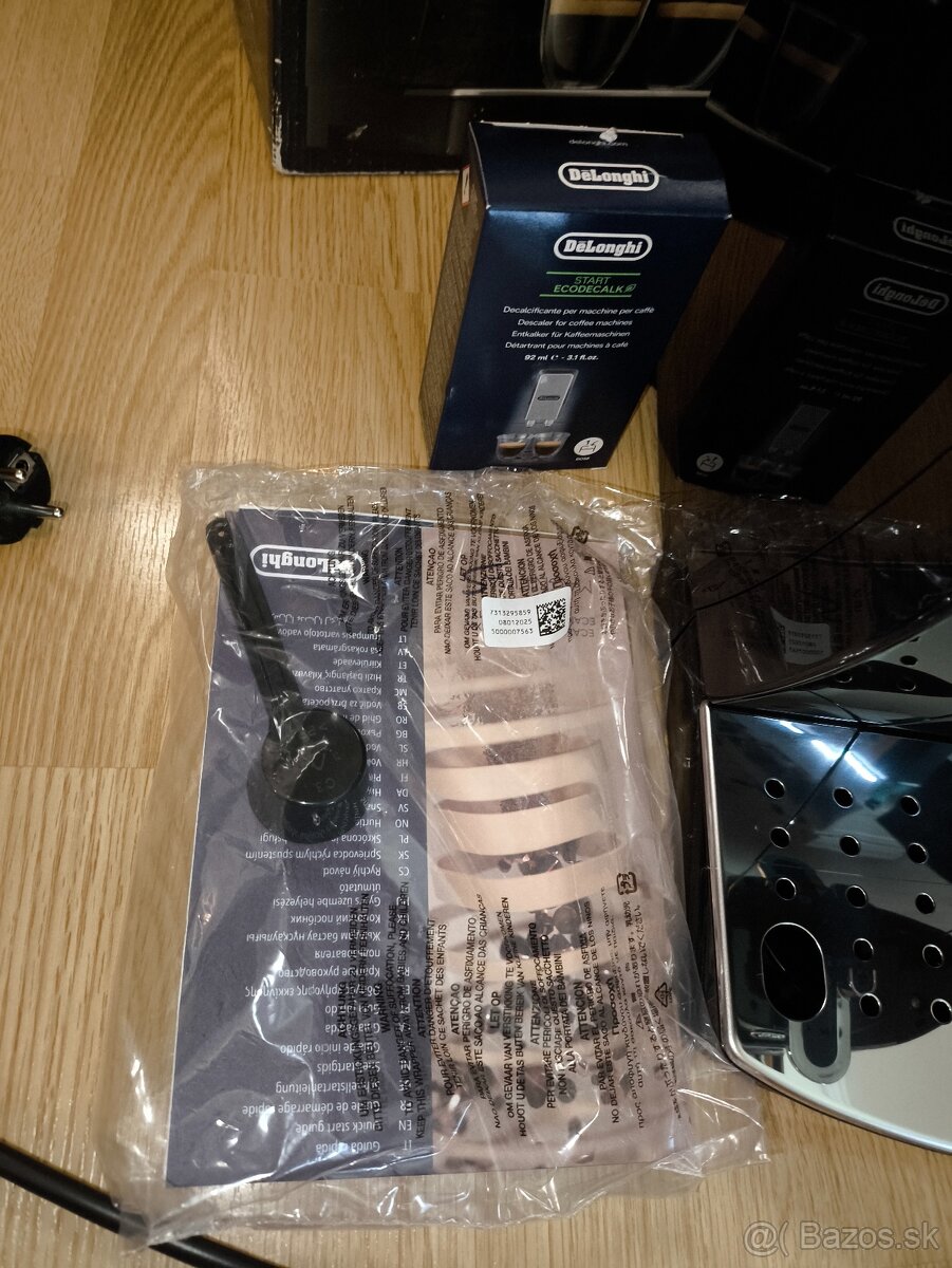 DeLonghi Magnifica ECAM 22.115B - 4