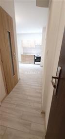 Garsónka na prenájom v priamom centre BB - parkovanie vo... - 4