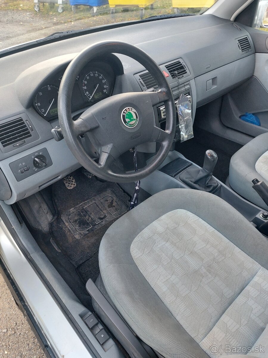 Predam Škoda fabia 1,9sdi - 4