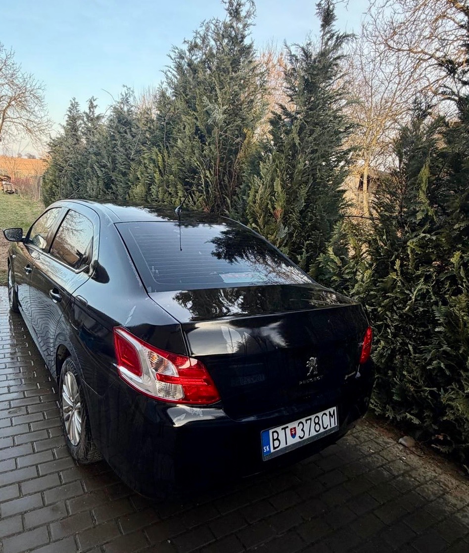 Predám PEGUEOT 301 1.2 - 4