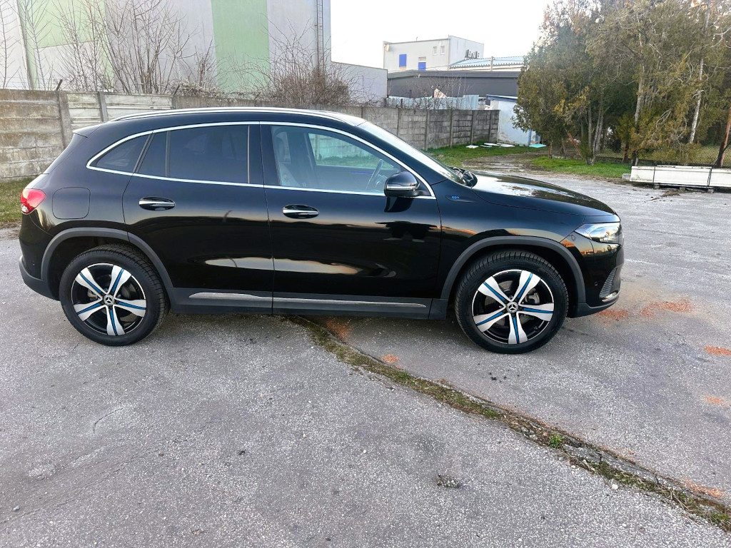 Mercedes EQA - 4