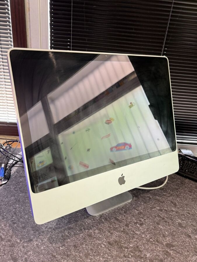 Apple iMac 20" / Core 2 Duo / 4GB RAM / El Capitan - 4
