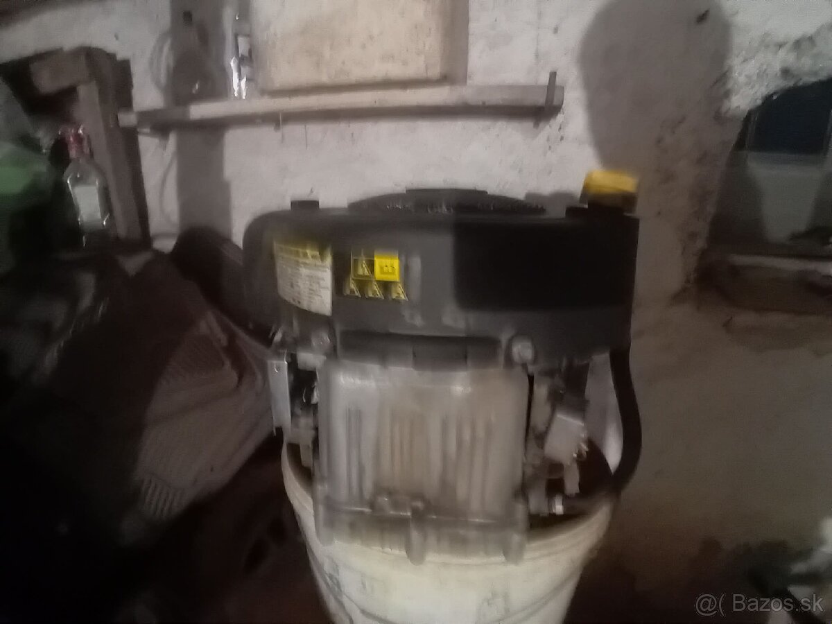 Predám briggs motor - 4