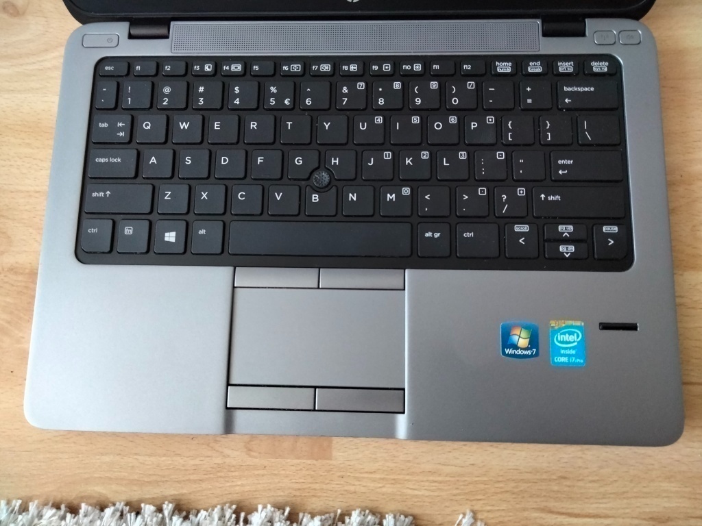 12" HP elitebook 820 g1 / Intel core i7 /16gb ram /ssd disk - 4