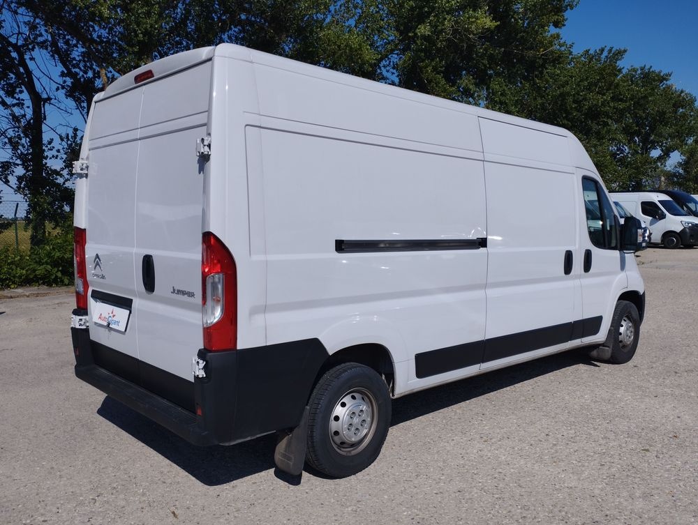Dodávka Citroën Jumper Furgon 335 2,2 BlueHDi L3H2, 2023 rok - 4