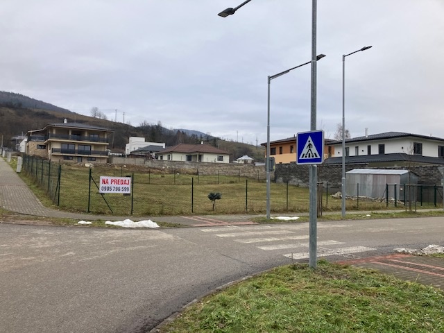 Predám stavebný pozemok Brezno - štvrť Kasárne - 4