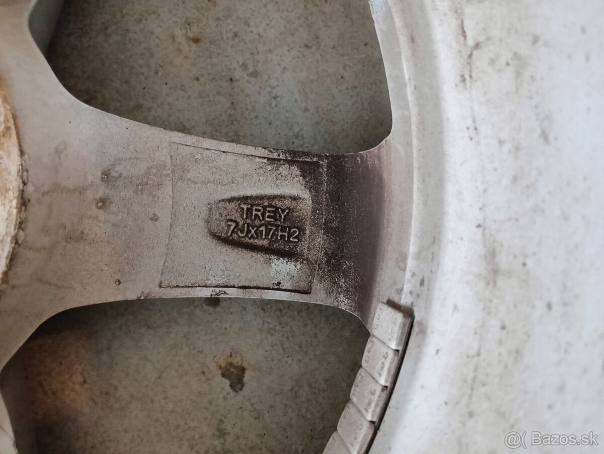 Hliníkové disky DEZENT 7x17 5x114,3 ET48 - 4