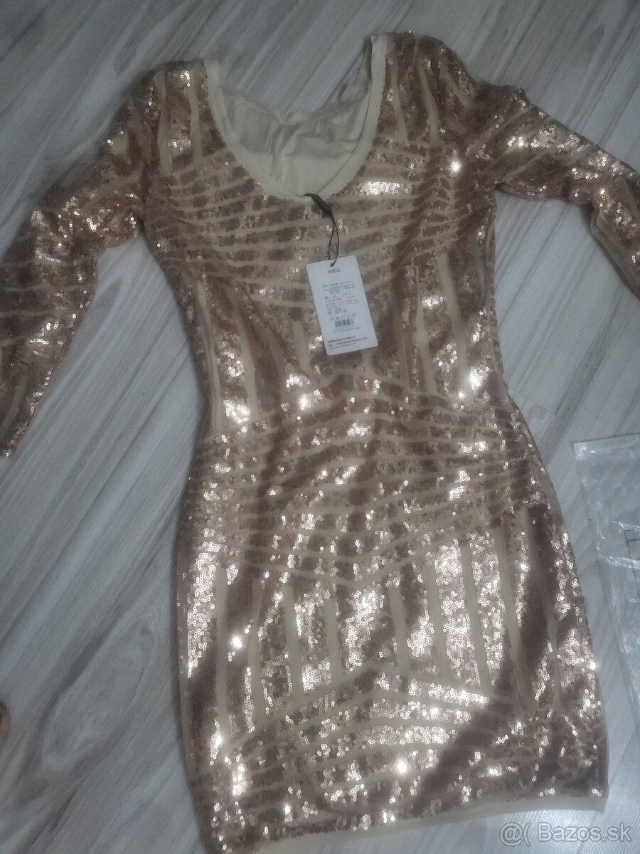 Zlaté koktejlové mini šaty - 4