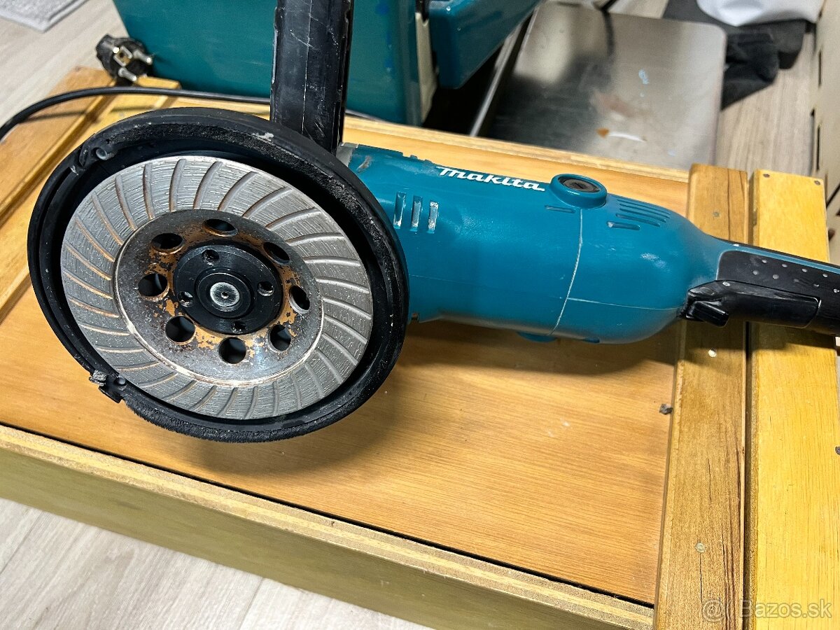 BRÚSKA NA BETÓN PC5000 - 4