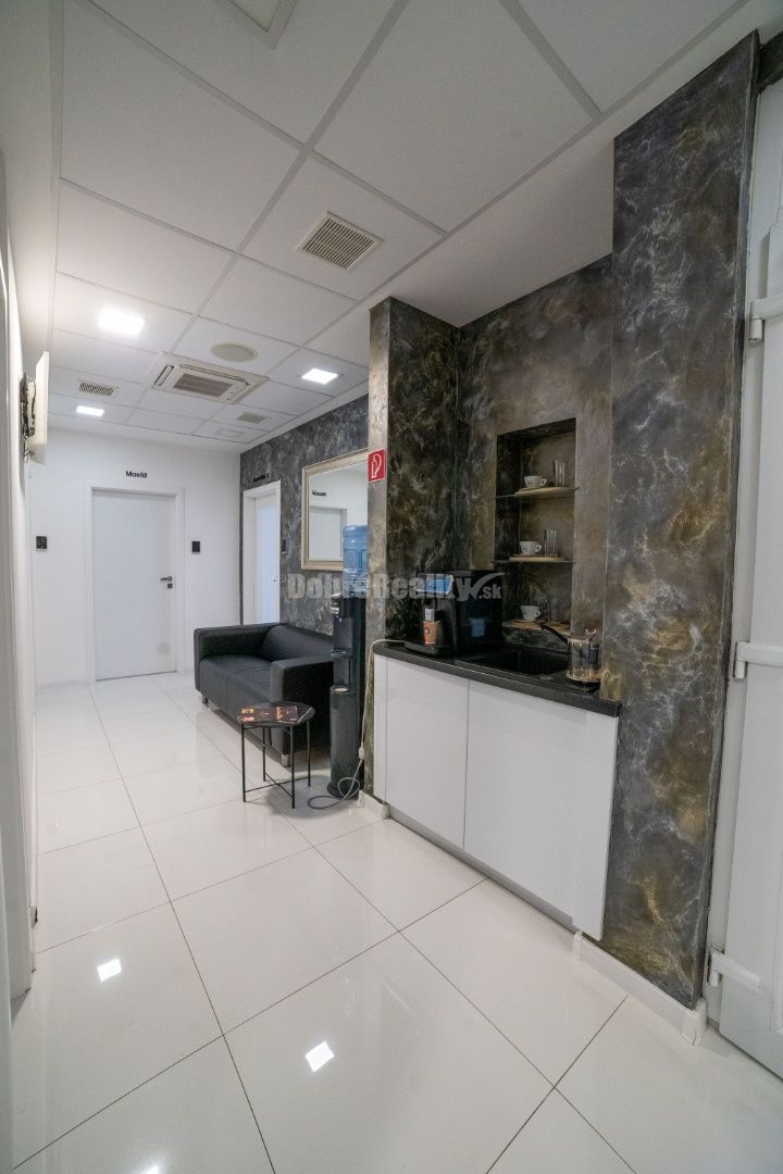 Krásne priestory na podnikanie do prenájmu v centre Rimavske - 4