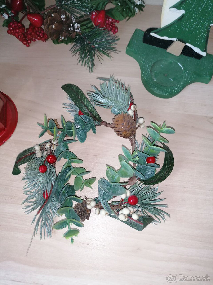 Vianočné dekorácie, svietnik, snehuliak, cencúle, veniec - 4