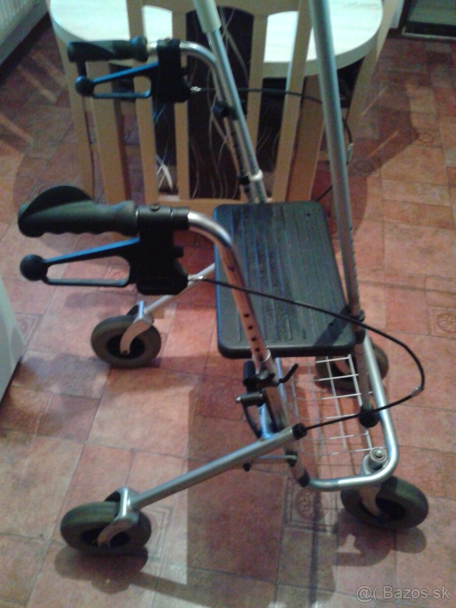 Predam Chodítko štvorkolesové - 4