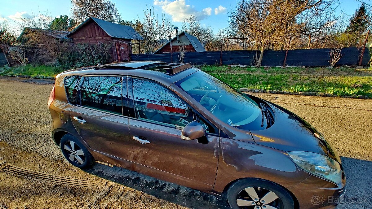 RENAULT SCENIC 3 Privilège 1.5 dCi 110 - 4