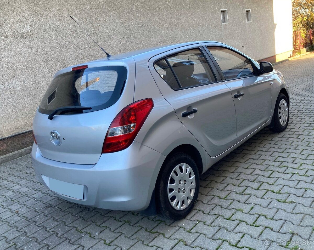 Hyundai i20 1.2i 16V 2010 TOP STAV - 4