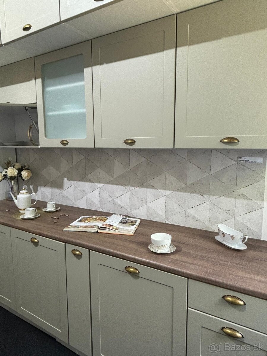 Moderná nepoužitá kuchyňa NATALI krémová - 4