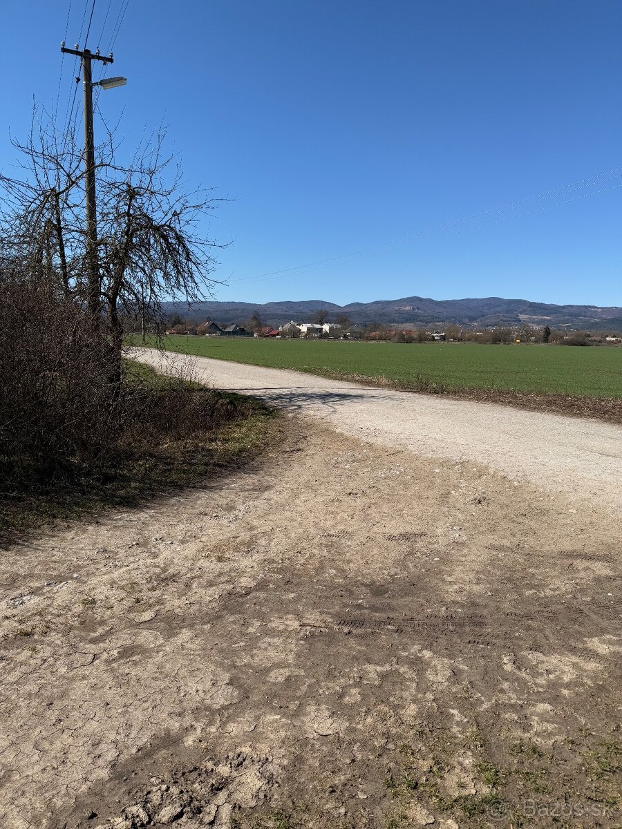 Predaj pozemoku v obci Hronsek 2700 m2 - 4