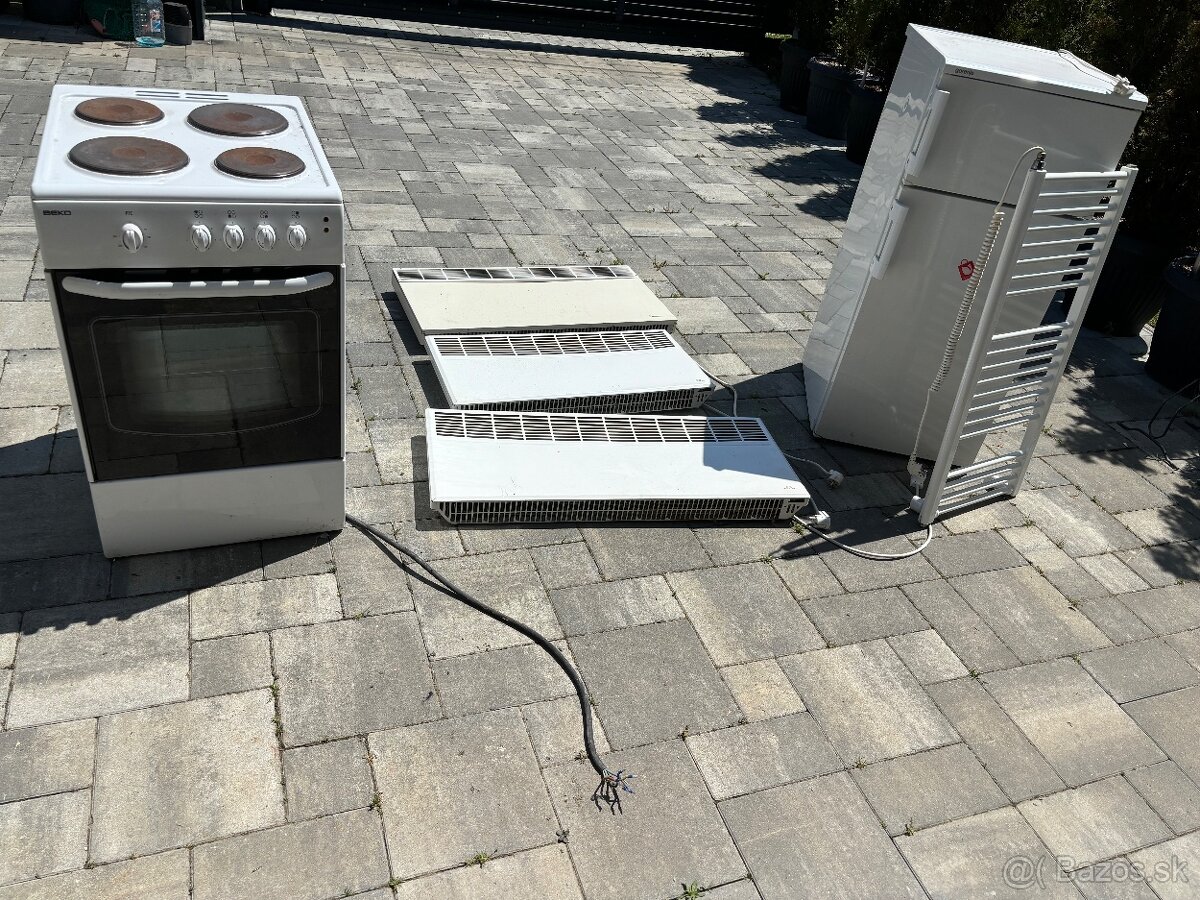 Sporák, el.radiatory , chladnička - 4