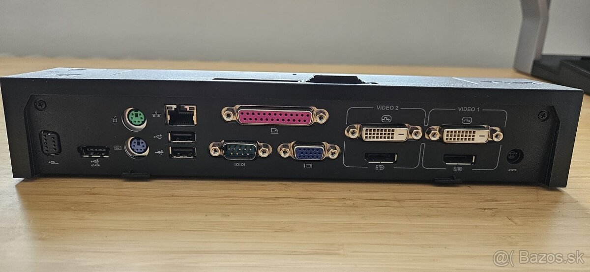 Dell dokovacia stanica - 4